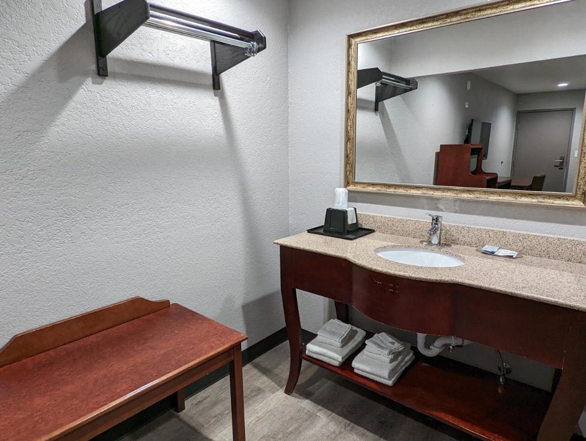 Okc Hotel Oklahoma City Eksteriør billede